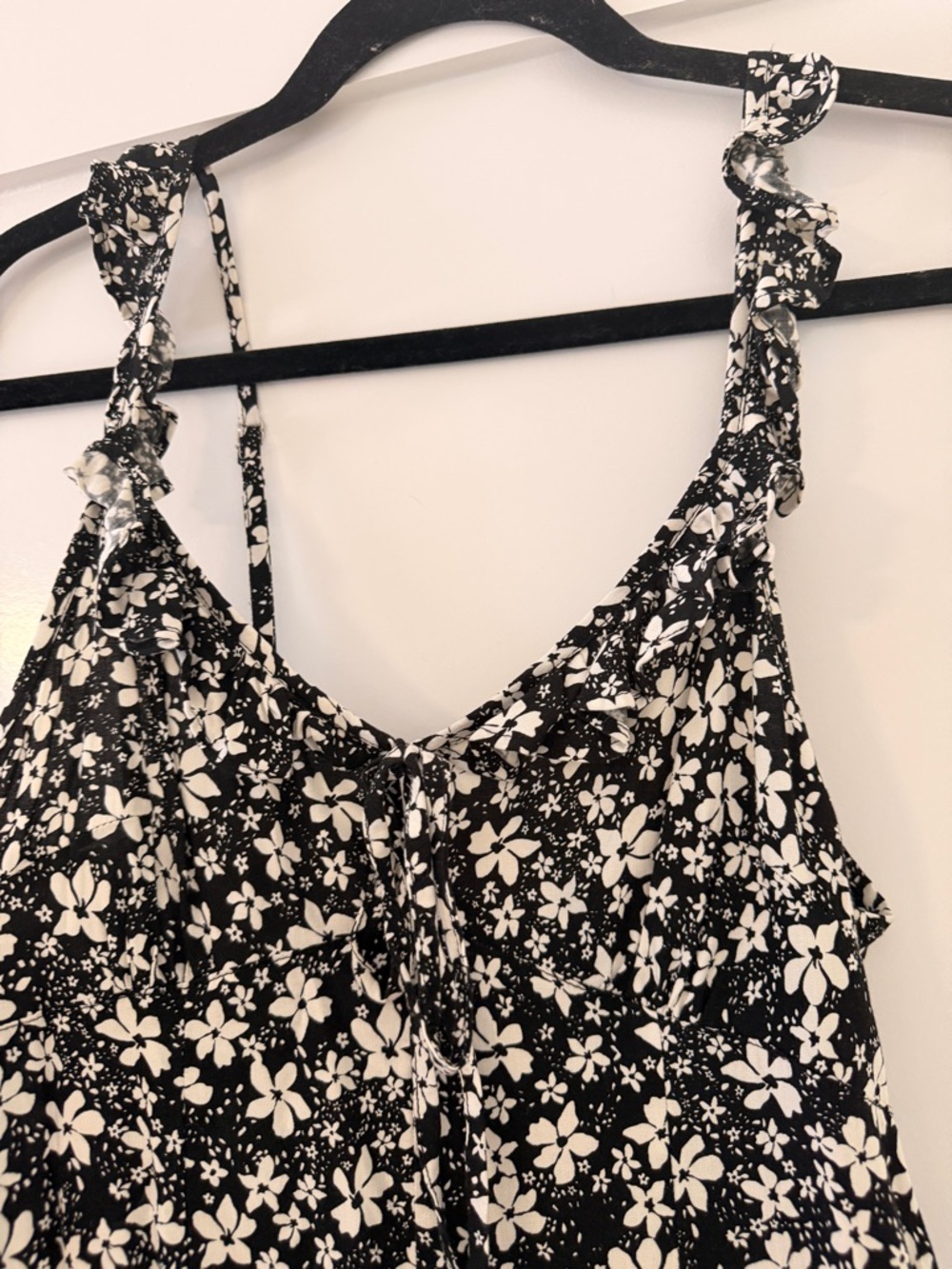 August Cole Love Midi Dress - Black Floral - Picture 4 of 5